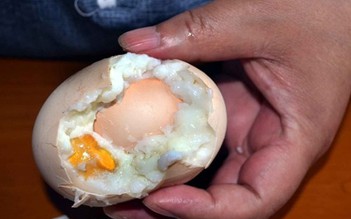 Dư luận xôn xao trứng gia cầm được làm từ nhựa