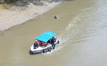 TP.HCM: Lặn tìm người đàn ông nhảy cầu Ông Thìn xuống sông mất tích