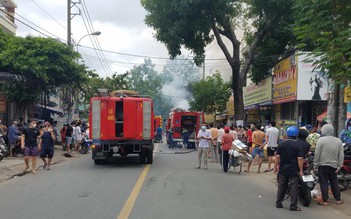 TP.HCM: Cháy lớn cửa hàng điện gia dụng, 4 người tháo chạy thoát thân