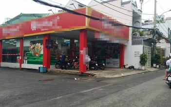 TP.HCM: Bắt nghi phạm uy hiếp nhân viên siêu thị mini, cướp tiền