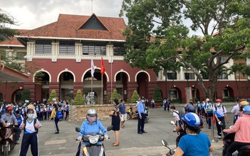 Cho học sinh đi học bất chấp lệnh cấm, trường Nguyễn Khuyến bị phạt 15 triệu đồng