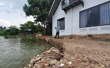 Đồng Nai: Sạt lở bờ sông uy hiếp nhà dân