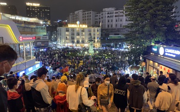 Nghỉ lễ 30.4 - 1.5: Dù trời mưa, ngày đầu Đà Lạt vẫn đón gần 29.000 lượt du khách