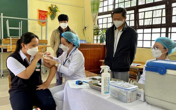 Lâm Đồng: Tiêm vắc xin phòng Covid-19 cho trẻ em từ 5 - 12 tuổi