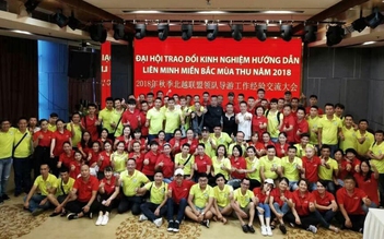 Hàng trăm hướng dẫn viên Việt Nam và Trung Quốc tổ chức đại hội 'chui' tại Quảng Ninh