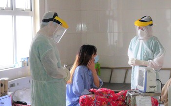 Hai ca bệnh ở Quảng Ninh liên tục âm tính rồi dương tính với SARS-CoV-2