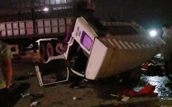 Container đâm xe tải ở TP.Hạ Long, 6 người bị thương