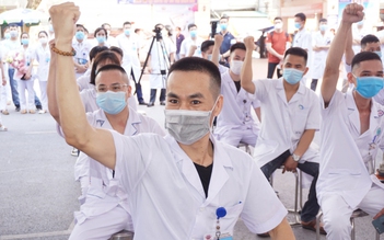 Quảng Ninh tiếp tục chi viện bác sĩ, trang thiết bị cho tâm dịch Covid-19 Bắc Giang