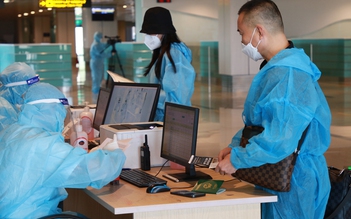 Sân bay Vân Đồn đón 345 khách có 'Hộ chiếu vaccine' về từ Mỹ