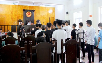 Quảng Ninh: 13 'quái xế' đua xe náo loạn vùng biên bị tuyên phạt án tù