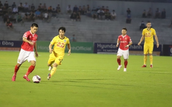 'Bắt' Kiatisak chia điểm, 'Mourinho Việt Nam' biến Hà Tĩnh thành đội bóng lạ!