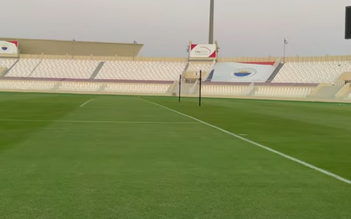 Sân Sharjah nơi chứng kiến đội Trung Quốc đấu tuyển Việt Nam đẹp và xấu thế nào?