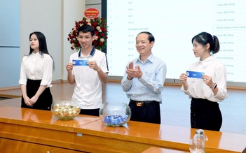 Trước ngày lên U.23 Việt Nam, Hùng Dũng dự sự kiện quan trọng của sinh viên