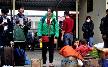 Nườm nượp người rời Hà Nội về quê ăn tết