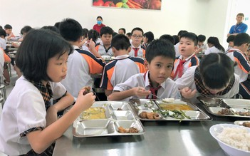 Cử tri TP.HCM đề xuất lập Ban giám sát an toàn thực phẩm trường học