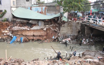 Vụ sập nhà ở suối Săn Máu: 'Khám bệnh' cầu Đồng Khởi