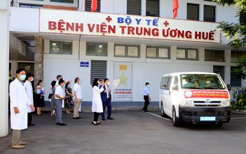 Y bác sĩ Huế tiếp tục lên đường chi viện Phú Yên chống dịch Covid-19