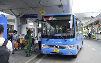 Lượng khách tăng cao, TP.HCM thêm tuyến xe buýt giảm tải sân bay Tân Sơn Nhất