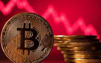 Giá Bitcoin lao dốc về mức thấp nhất kể từ đầu năm