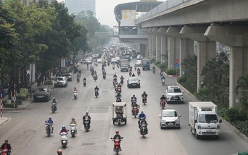 Hà Nội nên cấm xe máy đường Lê Văn Lương, Nguyễn Trãi theo giờ?