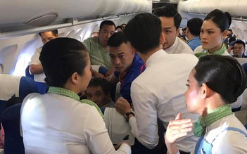 Nữ hành khách bị co giật, cắn lưỡi trên chuyến bay Hà Nội - Buôn Mê Thuột