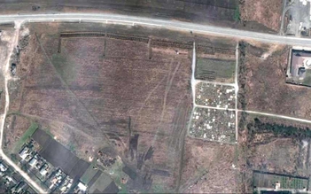 Ảnh vệ tinh hé lộ 'hố chôn tập thể' ở Mariupol?