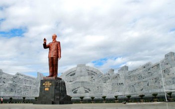Thủ tướng yêu cầu tách tượng đài Bác ở Sơn La khỏi các dự án khác