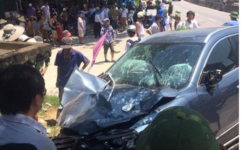 Ô tô mất lái gây tai nạn, 1 người chết, 2 người bị thương