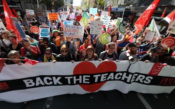 Giáo viên nghỉ dạy, xuống đường biểu tình rầm rộ ở New Zealand