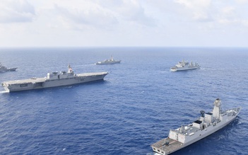 Ấn Độ điều tàu chiến đến Biển Đông ngay sau đụng độ biên giới với Trung Quốc