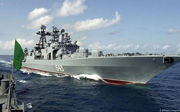Tàu khu trục Nga diễn tập phóng tên lửa Kalibr ở biển Nhật Bản