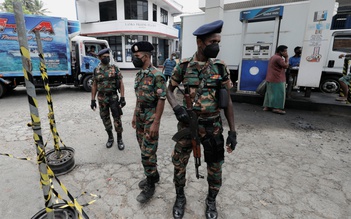 Sri Lanka đóng cửa một số cơ quan ngoại giao, điều binh sĩ đến các cây xăng