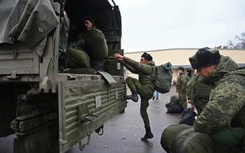Sản xuất của Nga cải thiện nhờ nhu cầu quân trang của các binh sĩ động viên