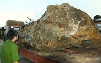 Vụ 'tảng đá bán quý nặng 30 tấn': Phải xác định giá trị mới áp mức xử phạt thỏa đáng