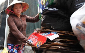 ‘Tỉ phú ve chai’ vay tiền làm từ thiện