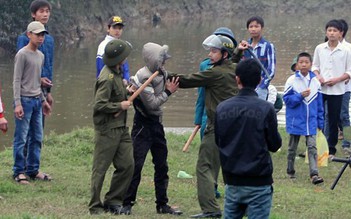 Trai làng phục kích đánh nhau, một cảnh sát thiệt mạng