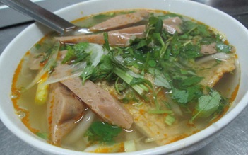 Ăn vặt ở chợ Hàn