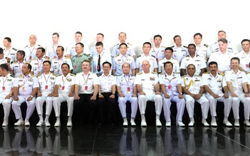 Chuẩn đô đốc Phạm Hoài Nam tham dự hội nghị Tư lệnh Hải quân Tây Thái Bình Dương lần thứ 15