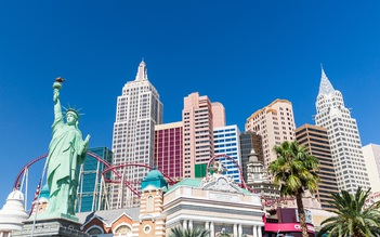 Một đêm hoang đàng xài tiền ở Las Vegas