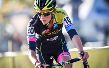 Cua rơ nữ bị cấm thi đấu 6 năm vì gắn động cơ vào xe đạp đua