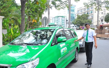 Từ 1.7, lái xe taxi phải in hóa đơn tính tiền cho khách