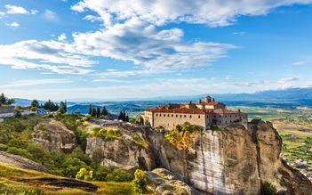 Meteora quần thể tu viện trên mây