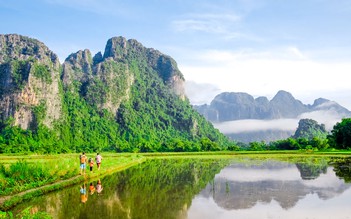 Rong chơi ở Vang Viêng