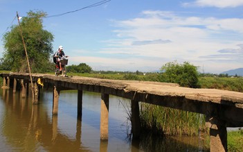 Nín thở qua cầu... chờ sập