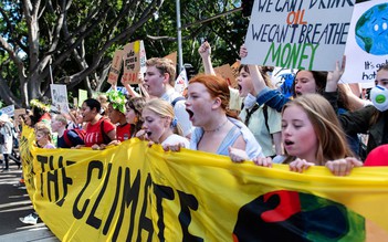 Giới trẻ thế giới chống biến đổi khí hậu