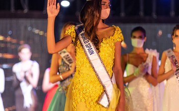 Hoa hậu Thế giới Tây Ban Nha 2020 mang khẩu trang khi đăng quang