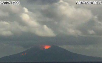 Núi lửa phun trào, Nhật nâng mức báo động