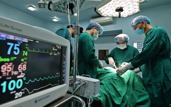 Vinh danh chuyên gia đầu ngành về phẫu thuật nội soi tuyến giáp