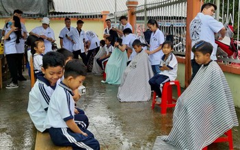 Chuyện tử tế: Thợ tóc của học sinh nghèo vùng sâu