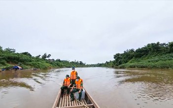 Hàng lậu qua sông Sê Pôn giữa mùa dịch